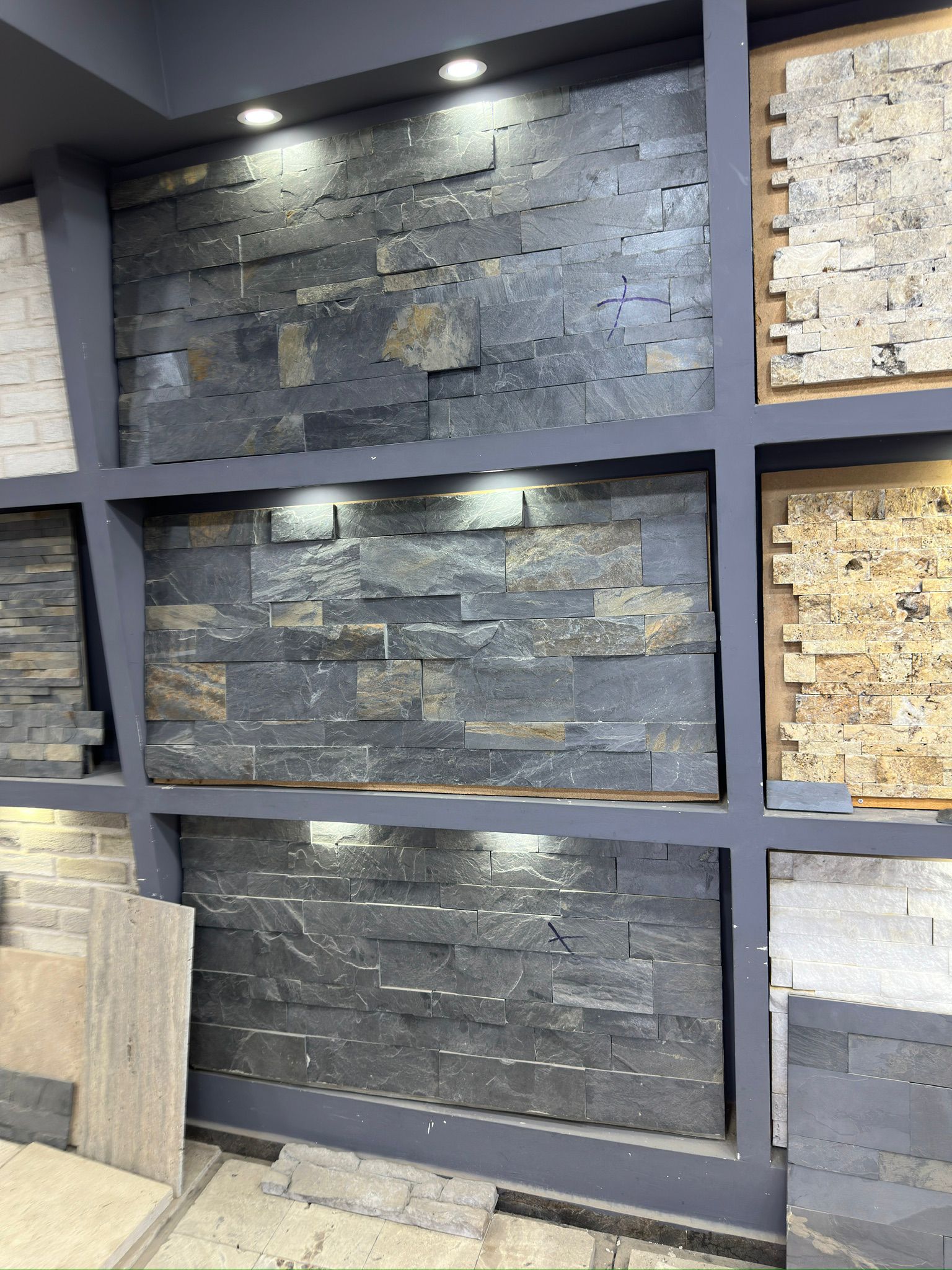 Bursa Showroom — 27
