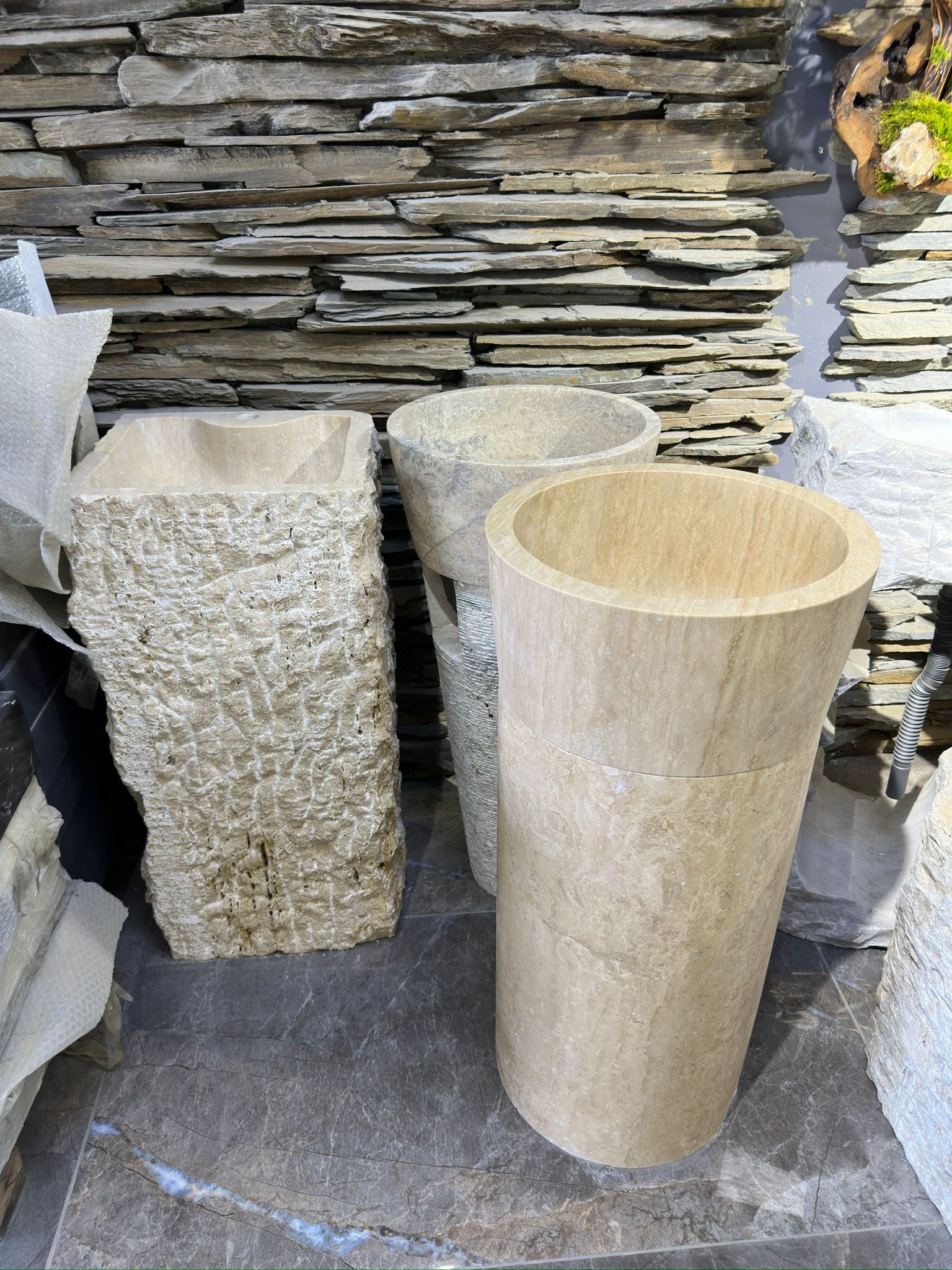 Monoblok ve Ayaklı Doğal Taş Lavabolar — 2