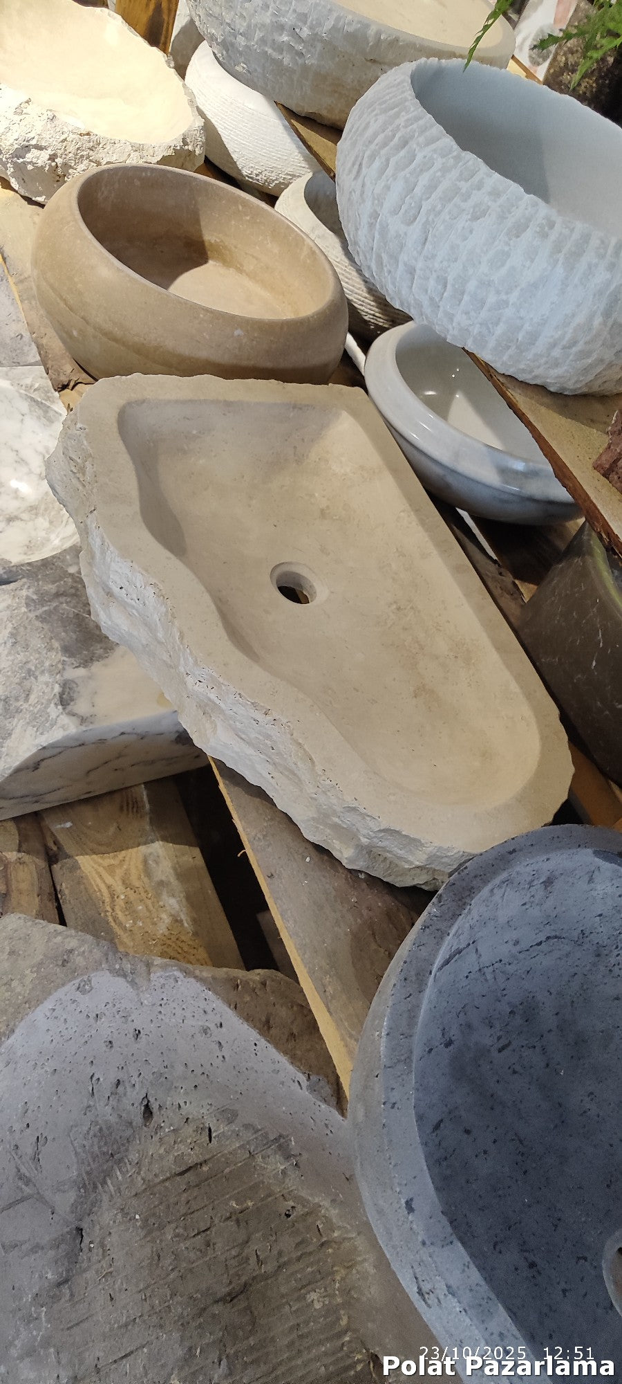 Monoblok ve Ayaklı Doğal Taş Lavabolar — 63