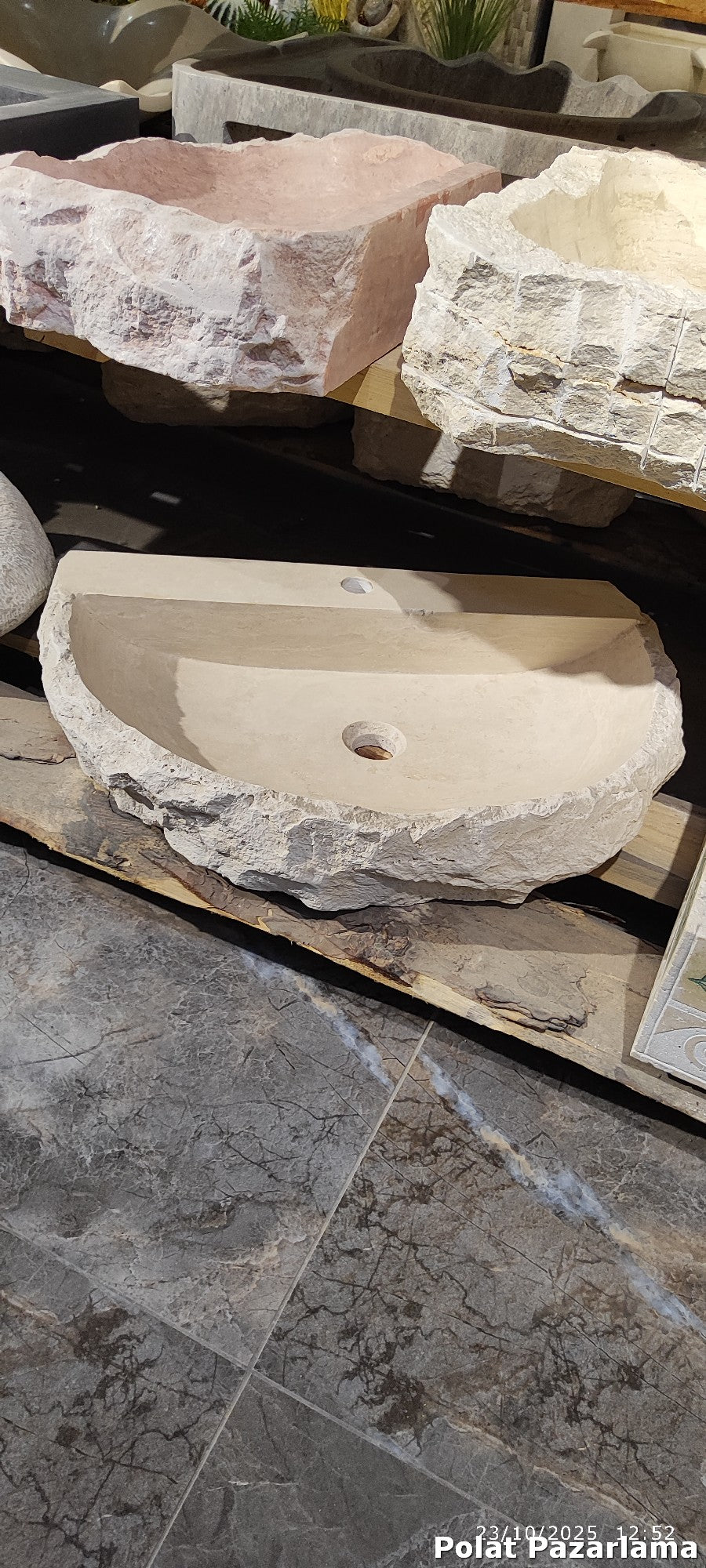 Monoblok ve Ayaklı Doğal Taş Lavabolar — 50