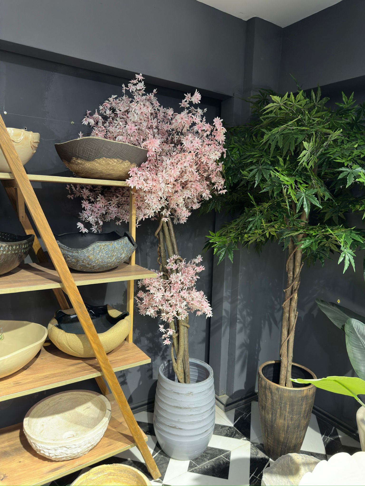 Bursa Showroom — 39