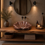 Çiçek Formlu Lavabo — Bordo Damarlı, 39 cm — stilize mekân sunumu