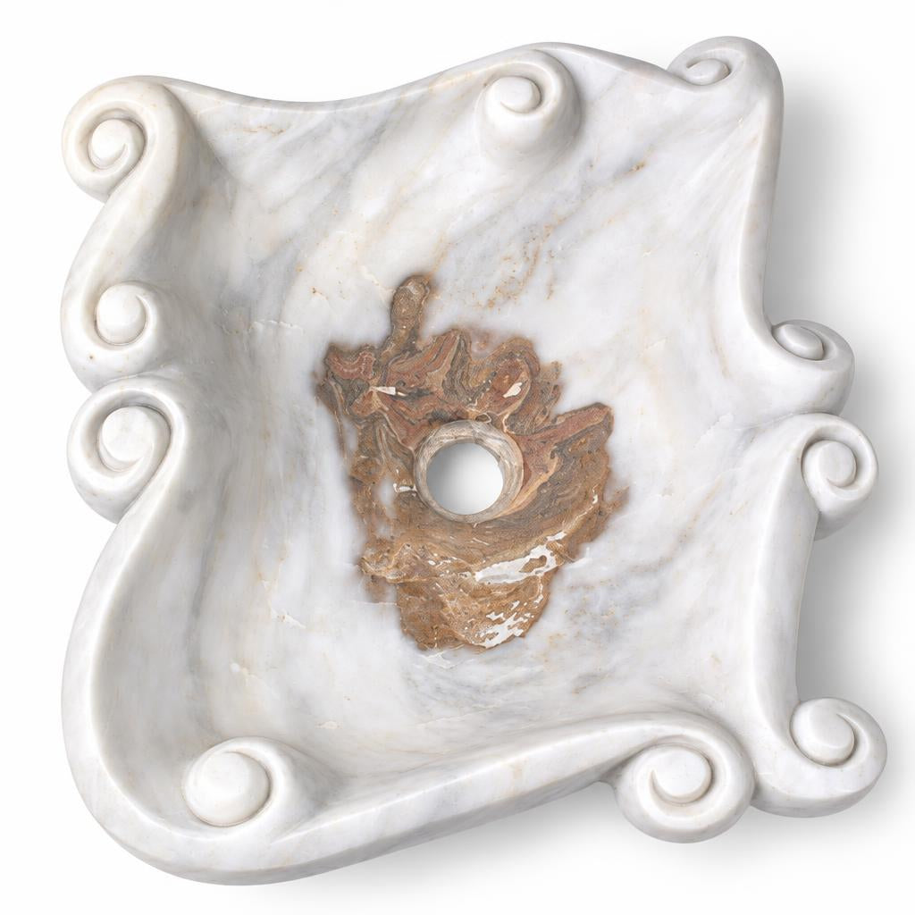 Serbest Form Lavabo — Kıvrımlı Beyaz, 45 cm — stüdyo görünümü