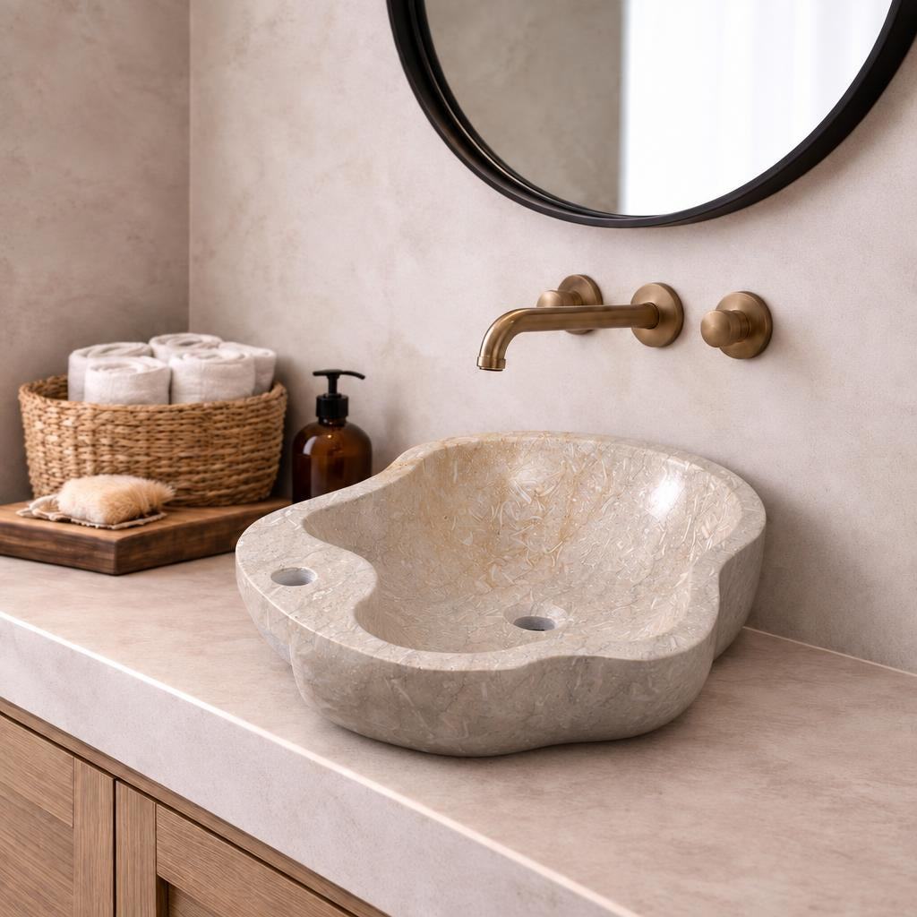 Çiçek Formlu Lavabo — Bej, 40 cm — stilize mekân sunumu