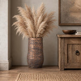 El Yapımı Sanatsal Vazo — Koyu Kahve Katmanlı — stilize mekân sunumu